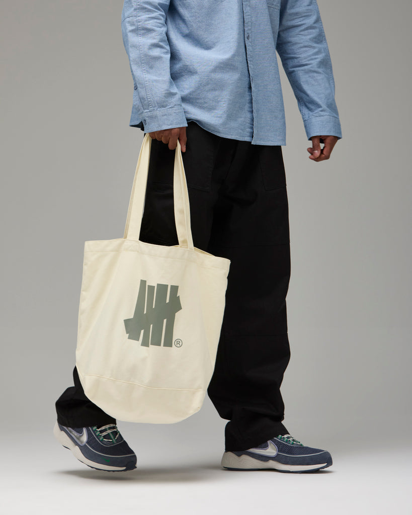 UNDEFEATED OVERSIZED TOTE