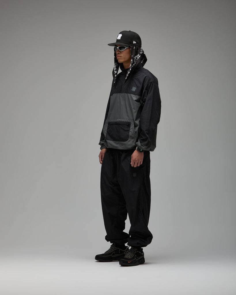 UNDEFEATED LOGO ANORAK