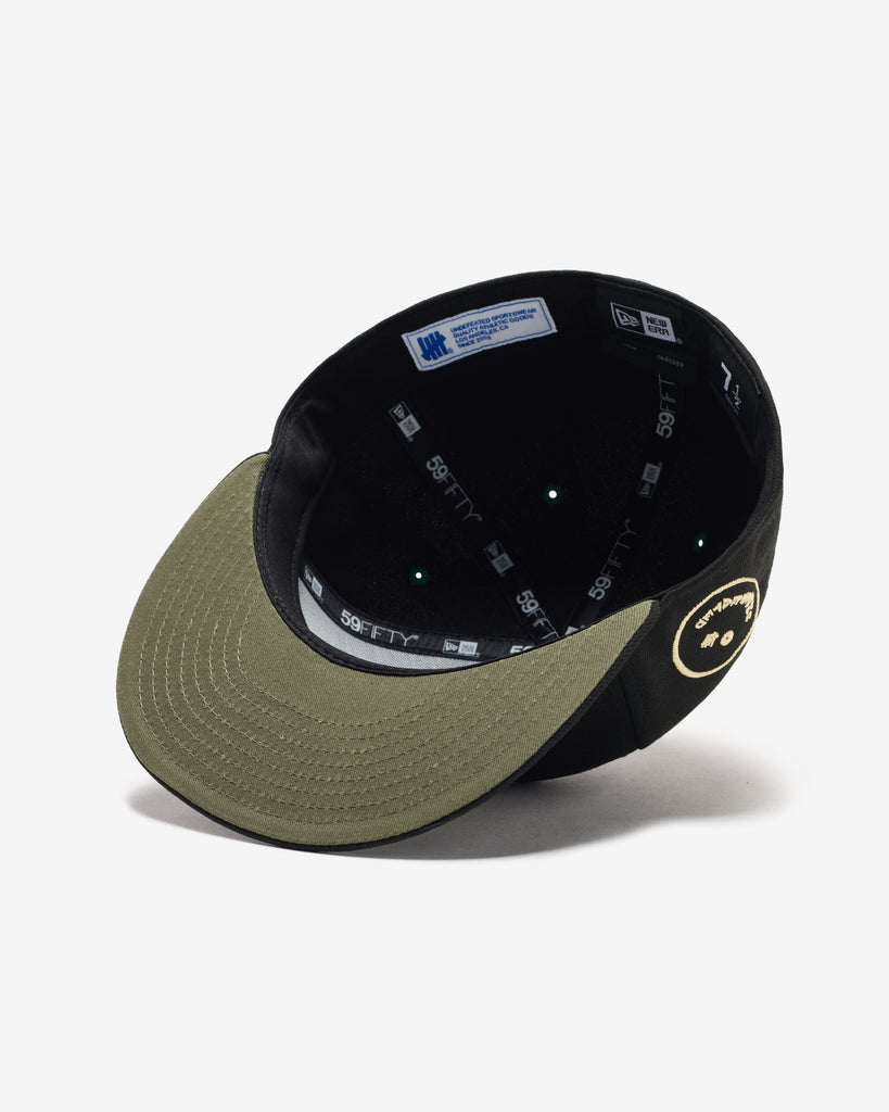 UNDEFEATED X NE ICON HAPPY FITTED