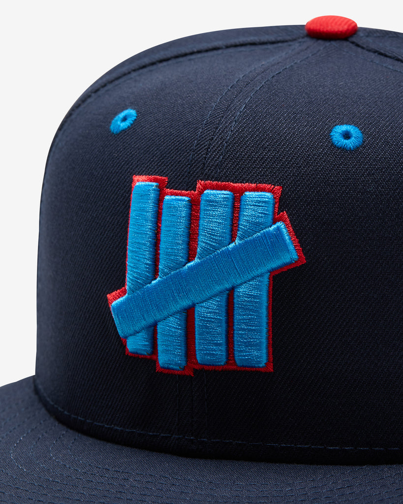 UNDEFEATED X NE ICON HAPPY FITTED