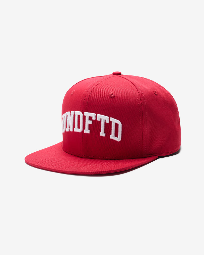 UNDEFEATED ARCH SNAPBACK