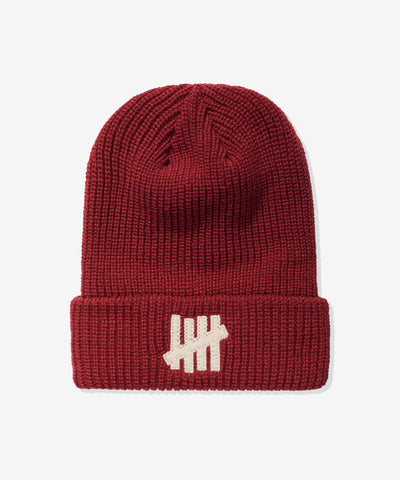 UNDEFEATED ICON APPLIQUE BEANIE