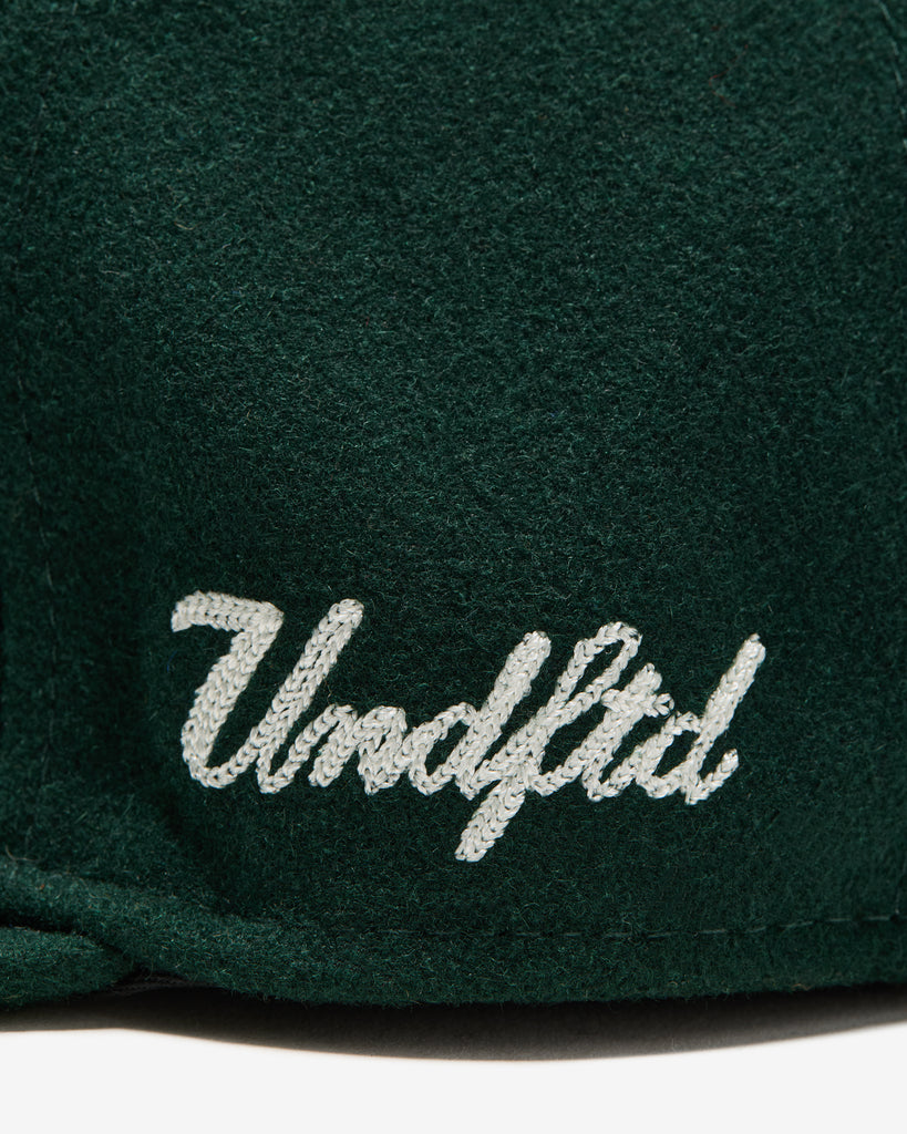 UNDEFEATED ICON MELTON STRAPBACK