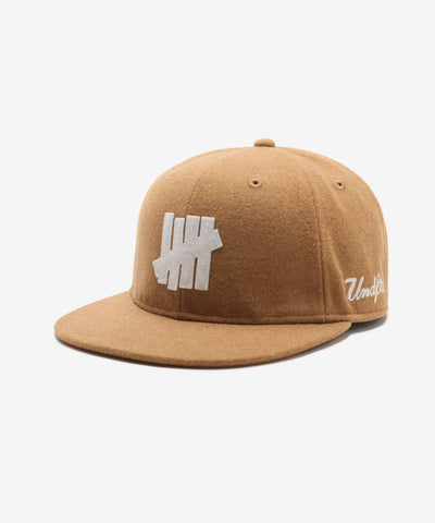 UNDEFEATED ICON MELTON STRAPBACK