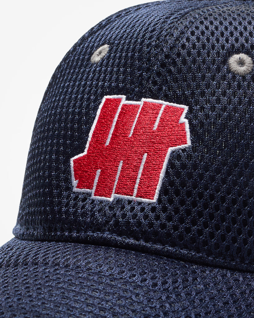 UNDEFEATED ICON MESH SNAPBACK