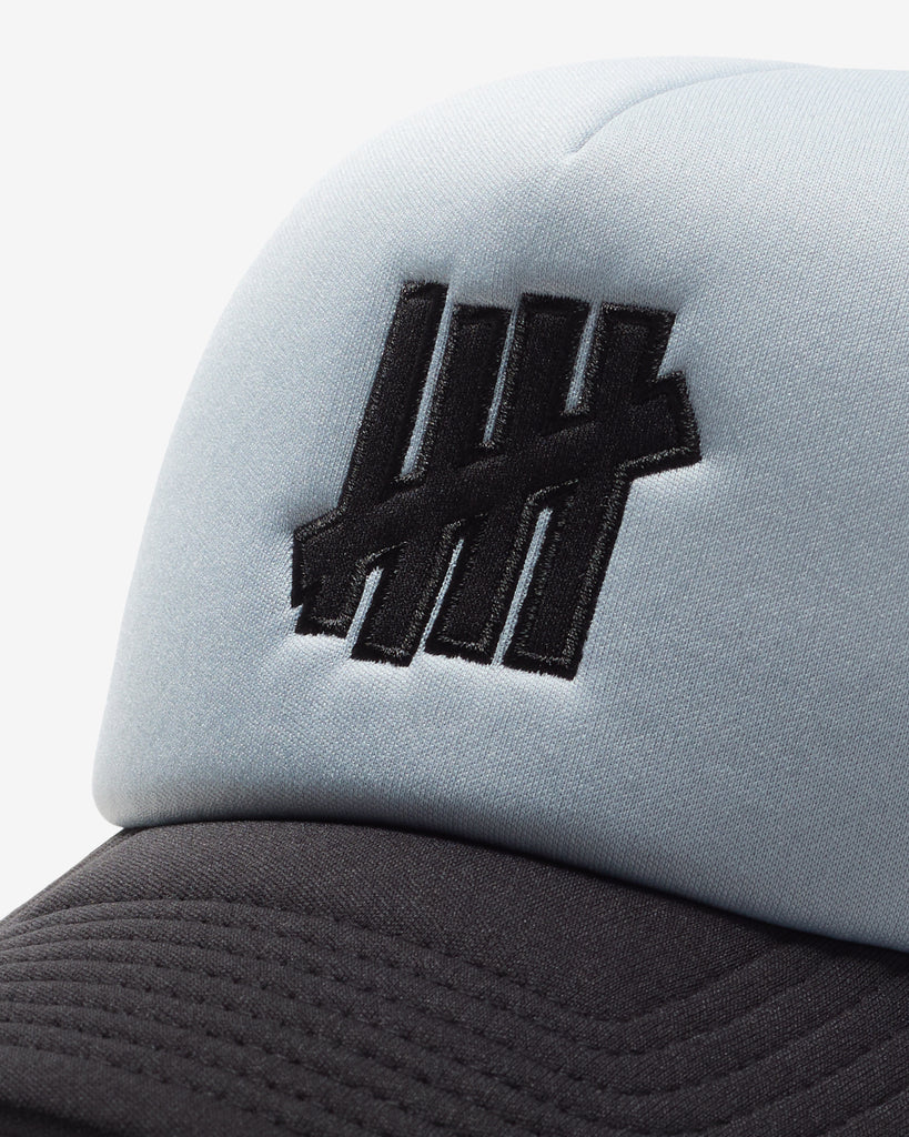 UNDEFEATED ICON TRUCKER