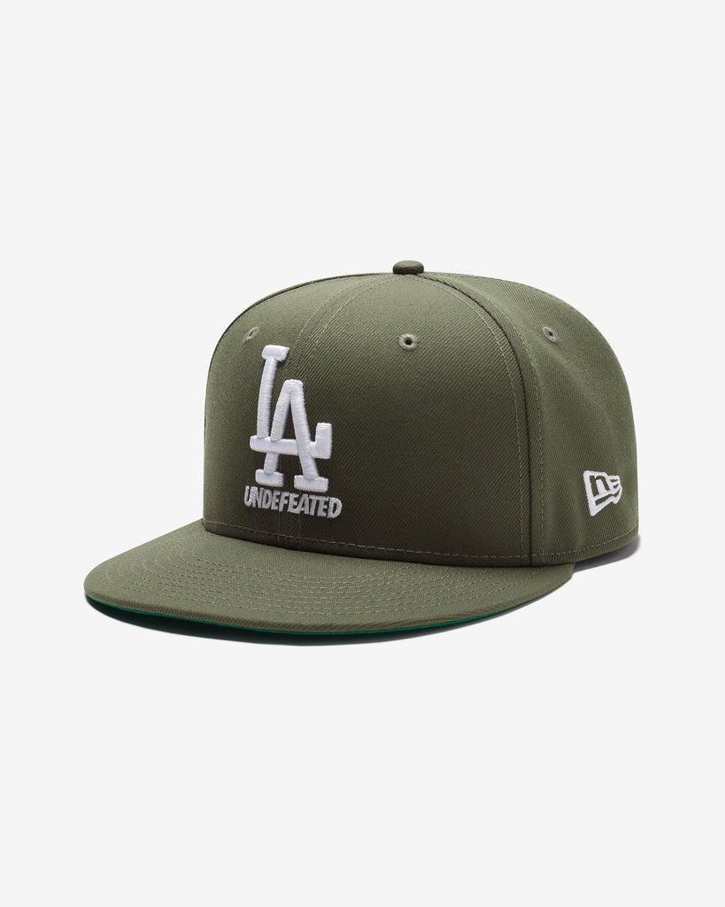 UNDEFEATED x NE x DODGERS STACKED LOGO FITTED