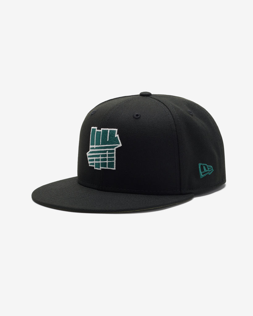 UNDEFEATED X NE ICON CREST FITTED
