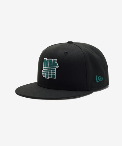 UNDEFEATED X NE ICON CREST FITTED