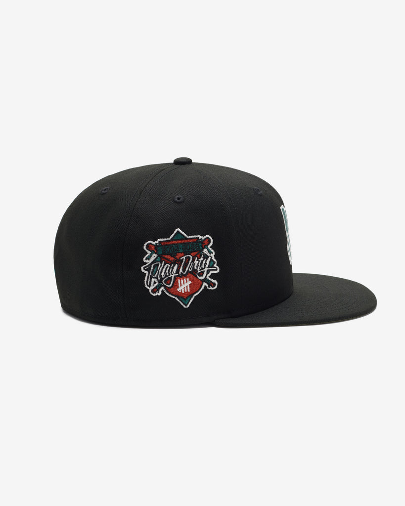 UNDEFEATED X NE ICON CREST FITTED