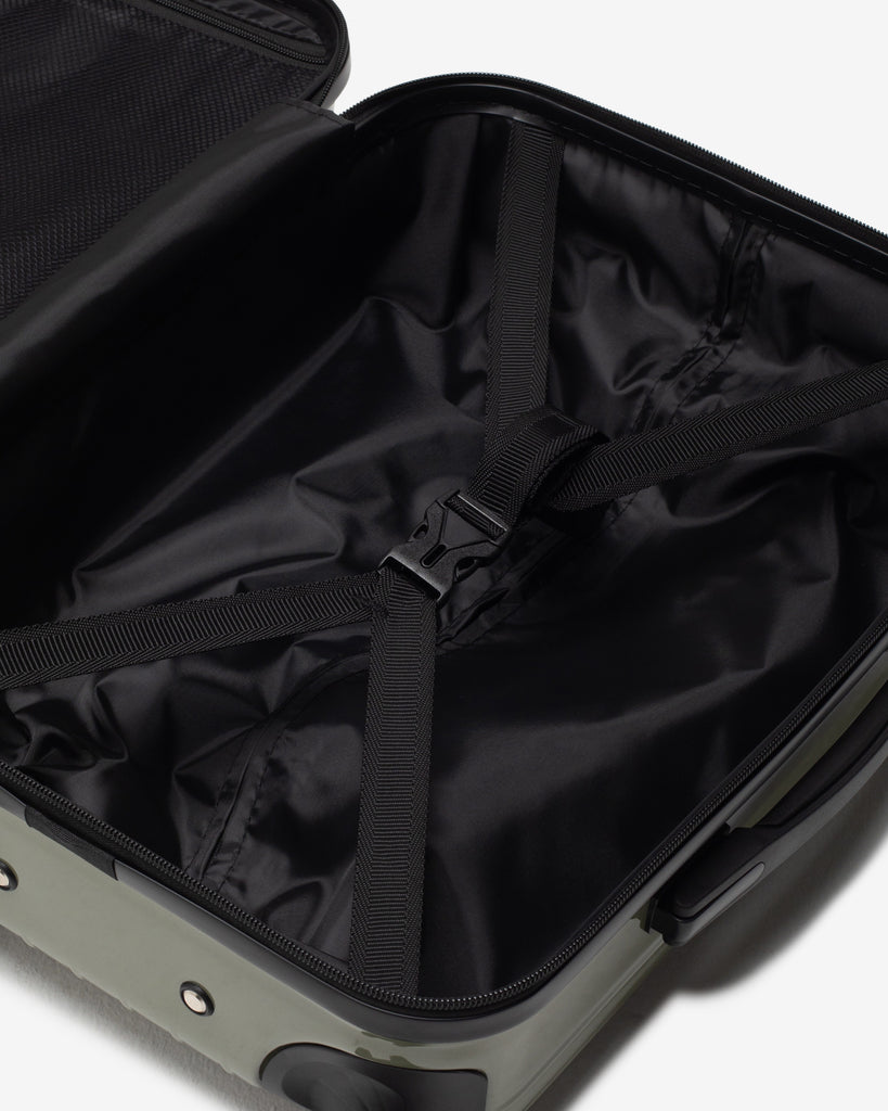 UNDEFEATED CARRY-ON LUGGAGE