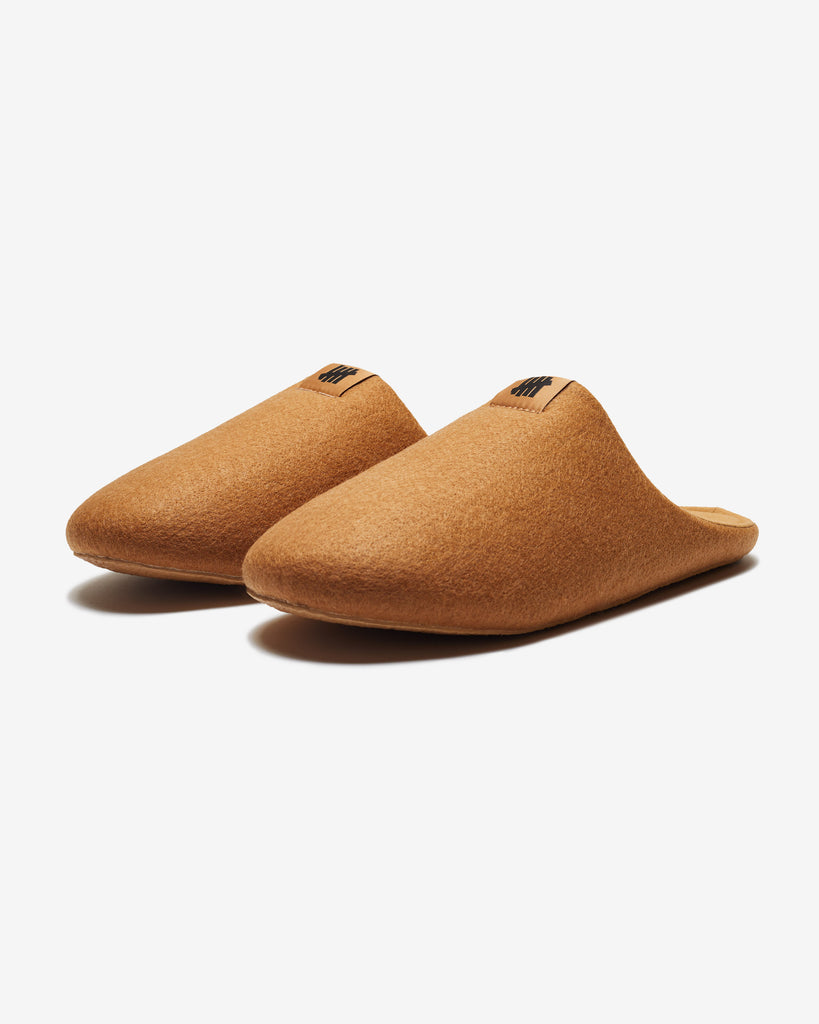 UNDEFEATED HOUSE SLIPPER
