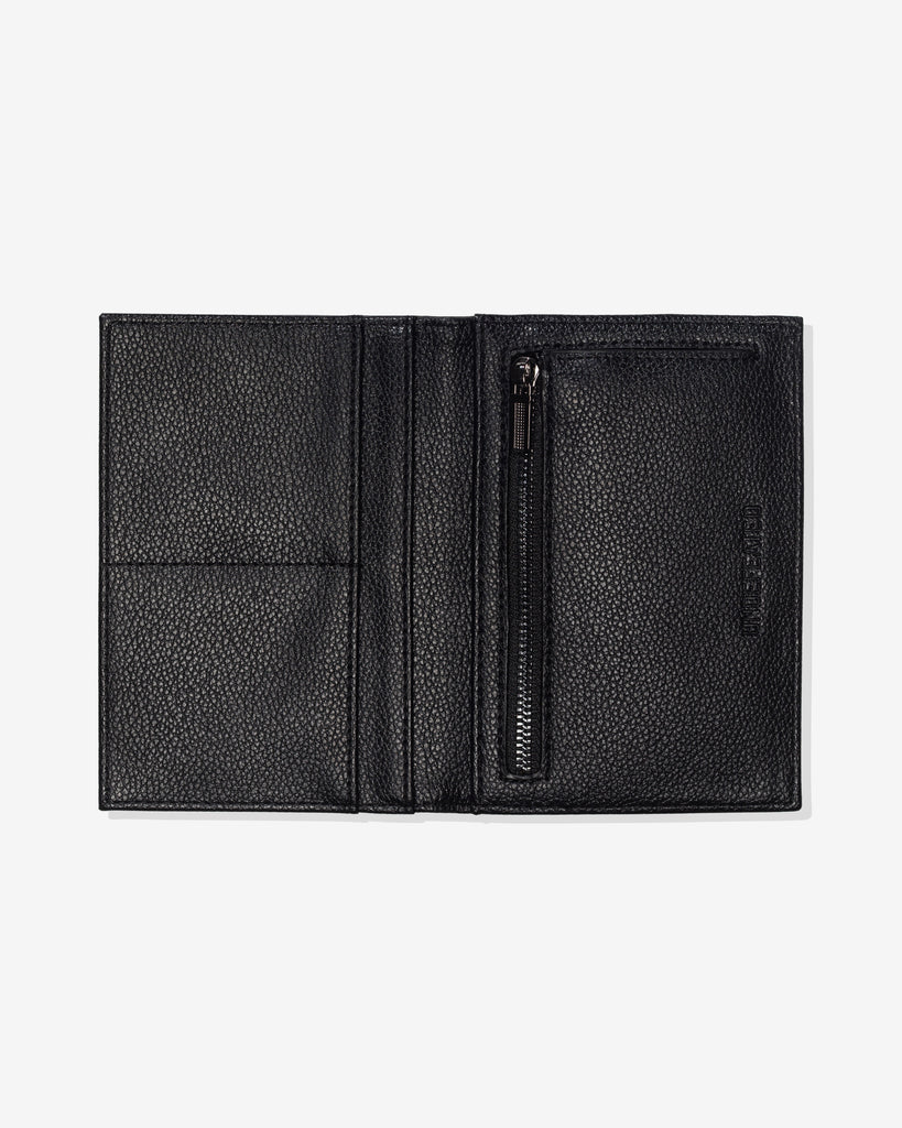 UNDEFEATED PASSPORT WALLET