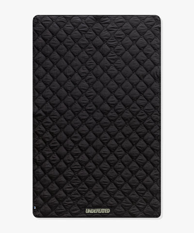 UNDEFEATED QUILTED BLANKET