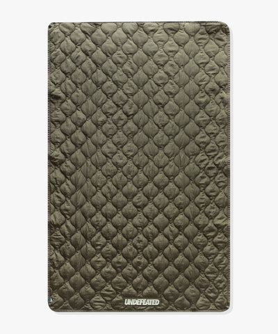 UNDEFEATED QUILTED BLANKET