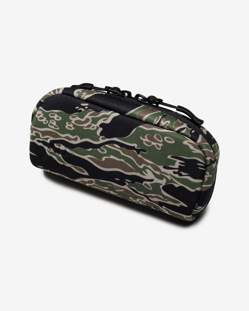 UNDEFEATED SUNGLASS CASE