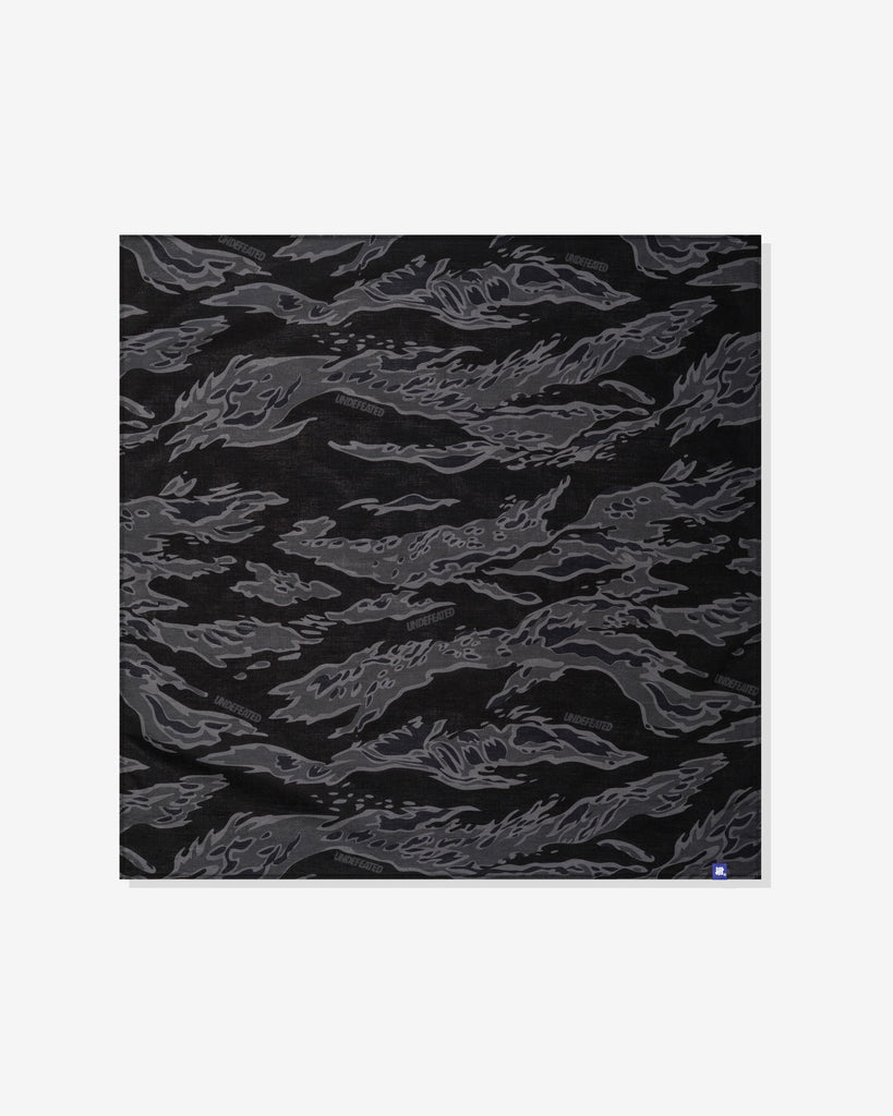 UNDEFEATED TIGER CAMO BANDANA