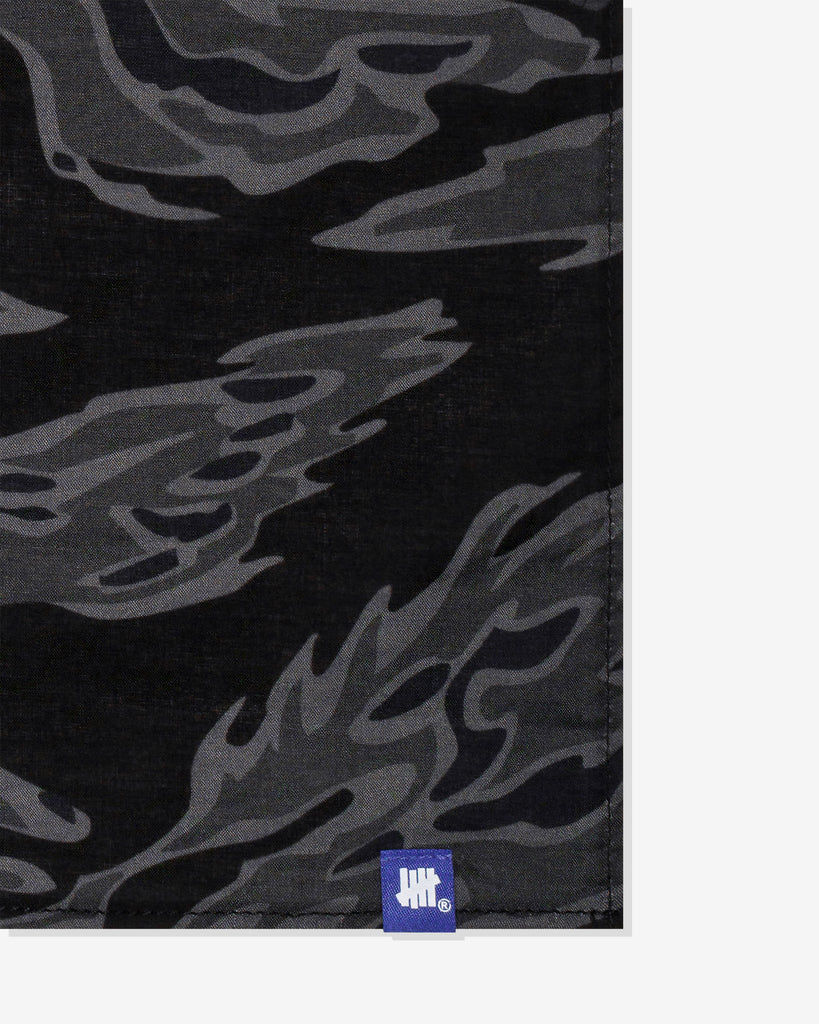 UNDEFEATED TIGER CAMO BANDANA