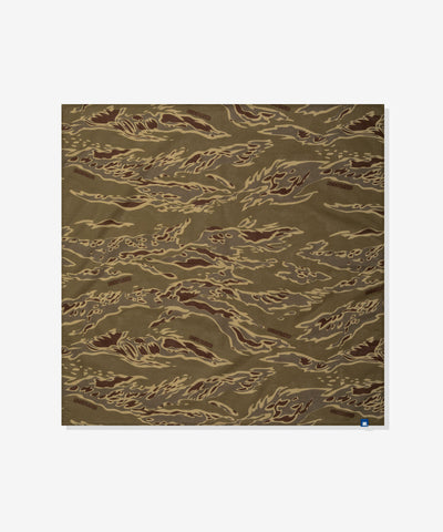 UNDEFEATED TIGER CAMO BANDANA