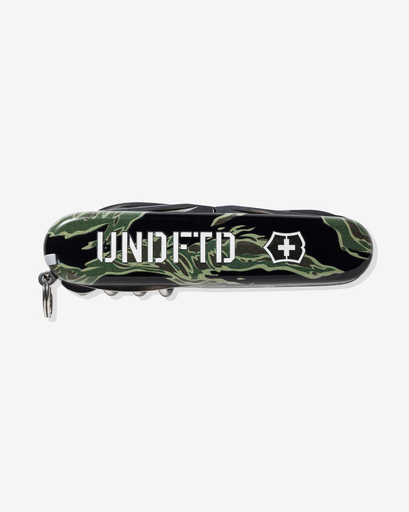 UNDEFEATED X VICTORINOX HUNTSMAN SWISS ARMY KNIFE