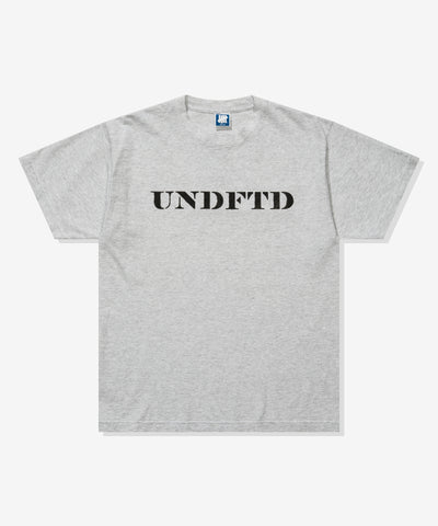 UNDEFEATED STENCIL S/S TEE