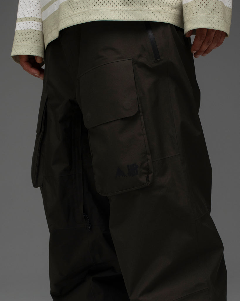 UNDEFEATED X BURTON 2L GORE-TEX BIB PANTS