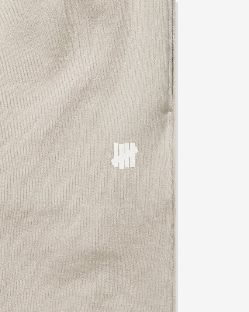 UNDEFEATED ICON CUTOFF SWEATSHORT