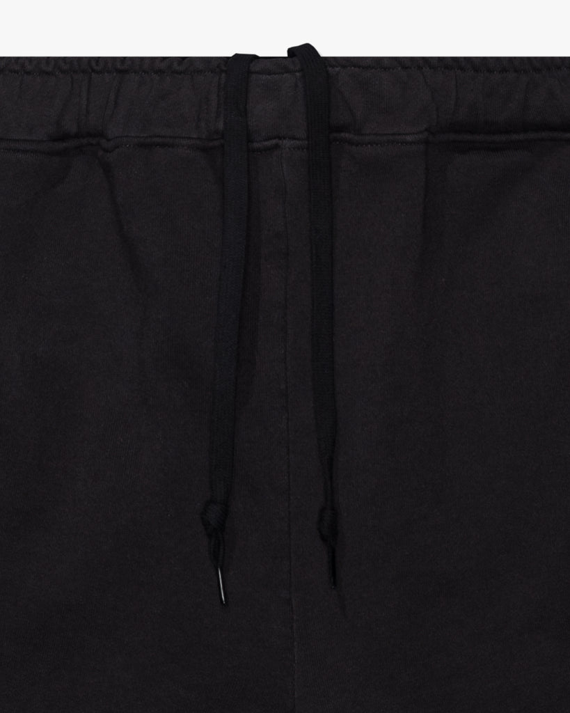 UNDEFEATED ICON SWEATSHORT