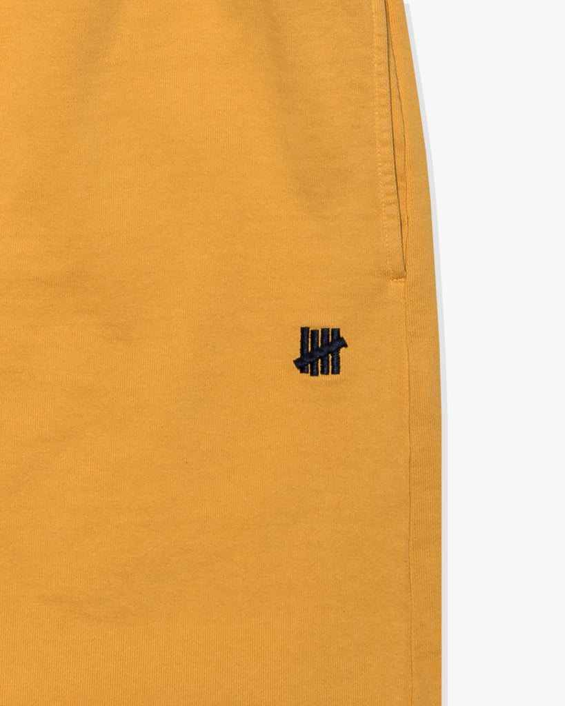 UNDEFEATED ICON SWEATSHORT