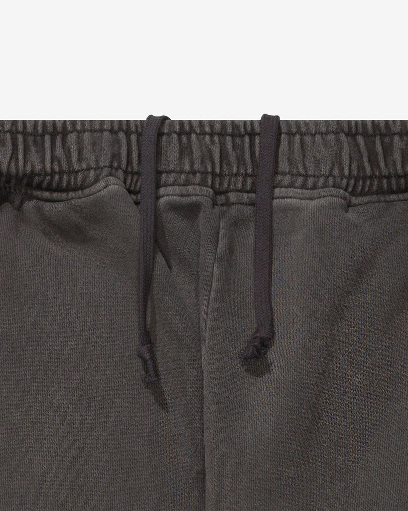 UNDEFEATED PIGMENT DYE SWEATPANT