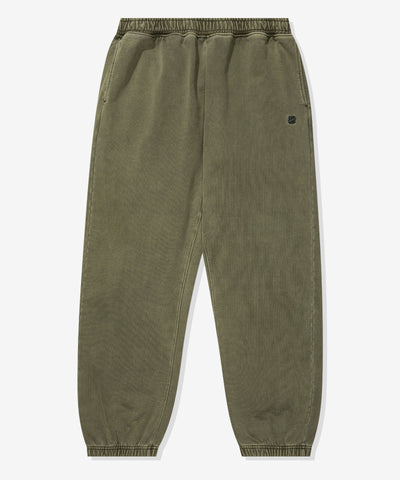 UNDEFEATED PIGMENT DYE SWEATPANT