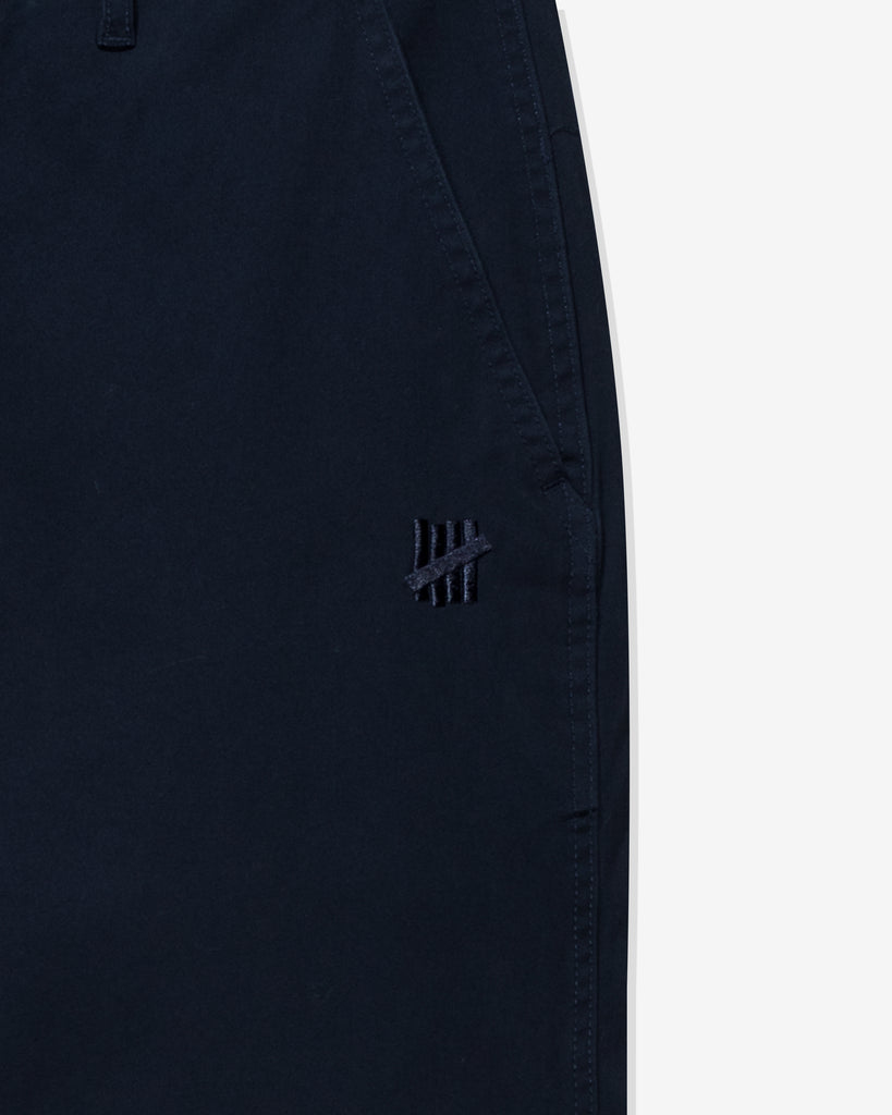 UNDEFEATED RELAXED CHINO PANT