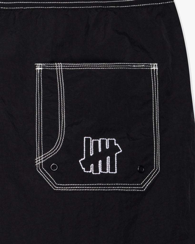 UNDEFEATED WATER SHORT