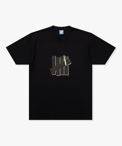 UNDEFEATED MANTIS S/S TEE