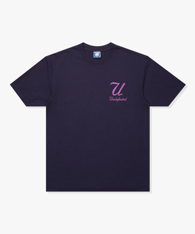 UNDEFEATED SCRIPT S/S TEE