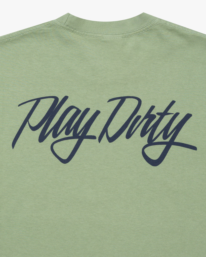 UNDEFEATED SCRIPT S/S TEE