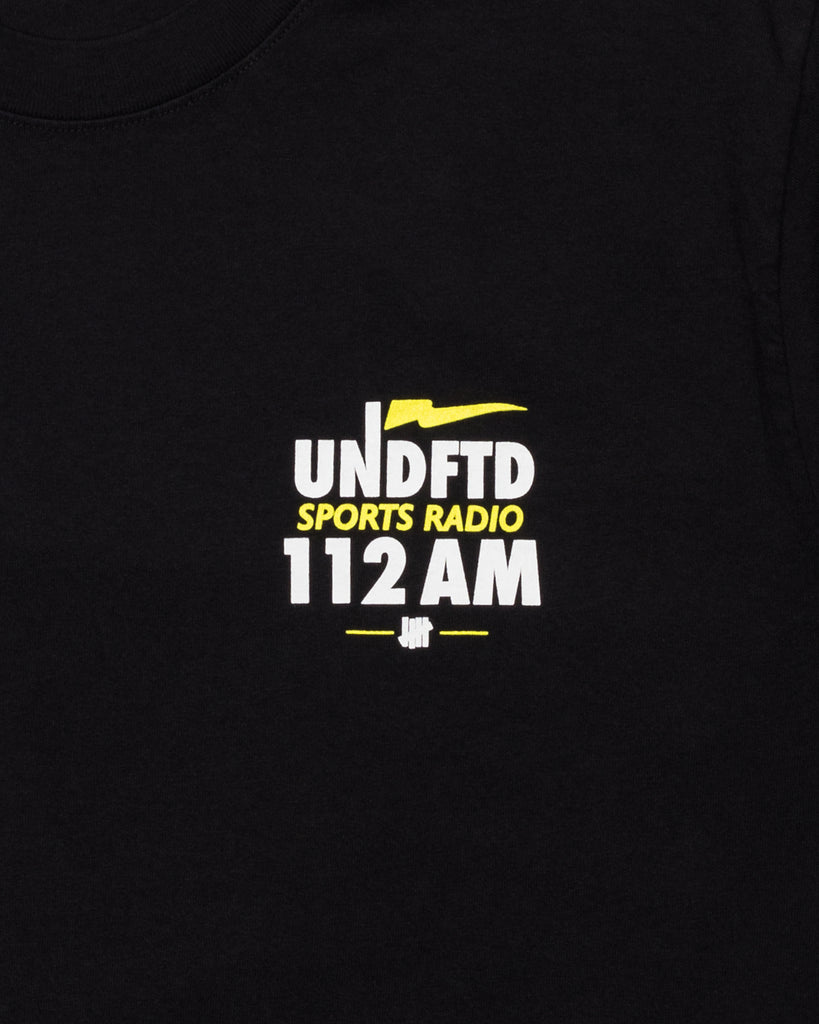 UNDEFEATED SPORTS RADIO S/S TEE UNDEFEATED JAPAN