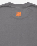 UNDEFEATED UND SCRIPT S/S TEE