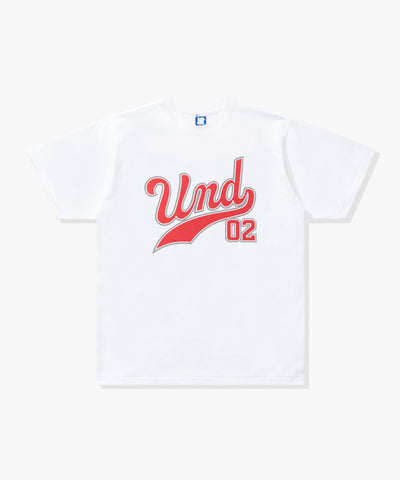 UNDEFEATED UND SCRIPT S/S TEE