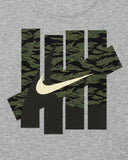 UACTP x NIKE NRG MEN'S PRIMARY SS TOP