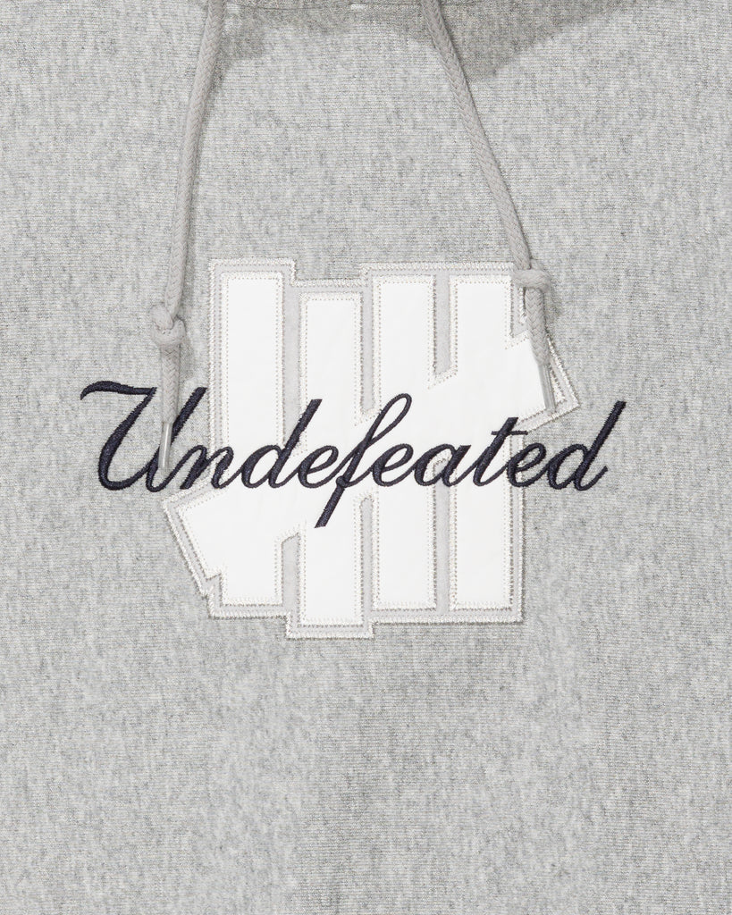 UNDEFEATED APPLIQUE PULLOVER HOOD