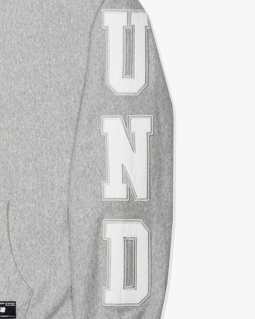 UNDEFEATED APPLIQUE PULLOVER HOOD