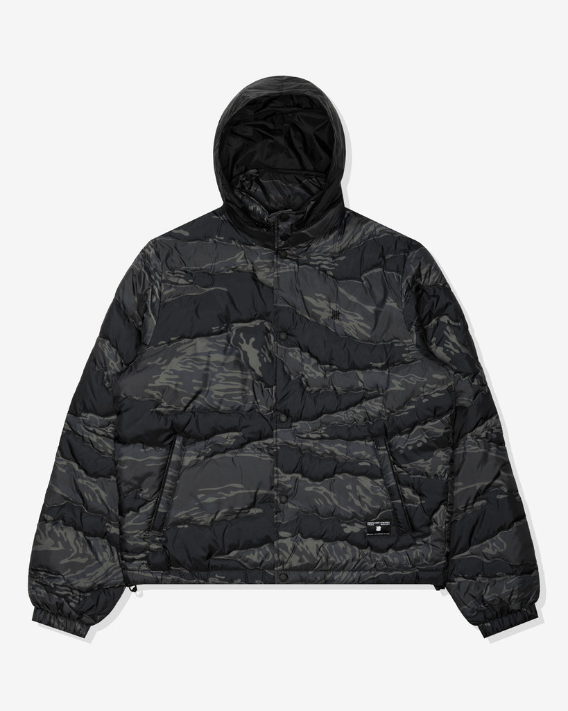 UNDEFEATED HOODED CAMO BUBBLE JACKET