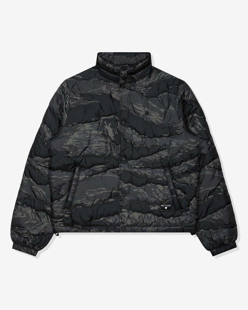 UNDEFEATED HOODED CAMO BUBBLE JACKET