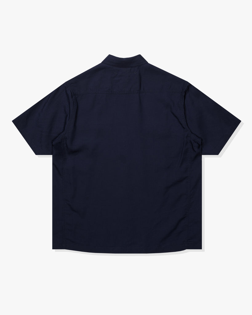 UNDEFEATED LIGHTWEIGHT S/S BUTTON DOWN
