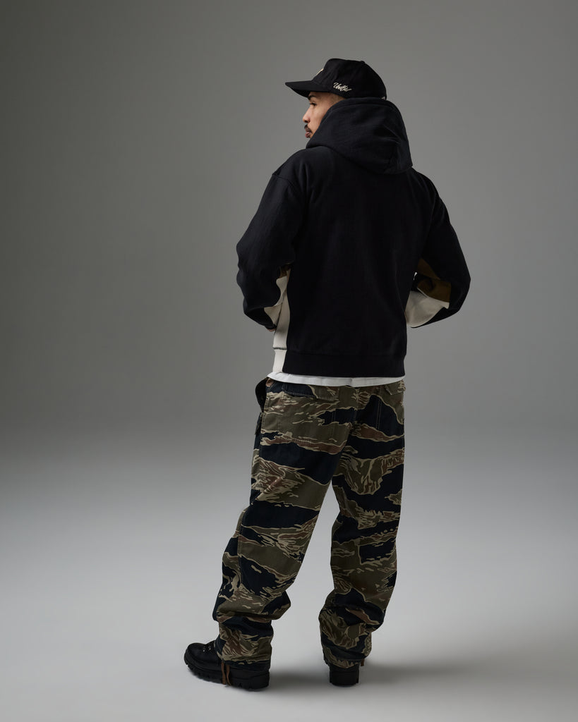 UNDEFEATED PANELED ZIP HOOD