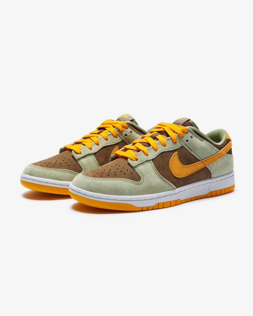 NIKE DUNK LOW SE