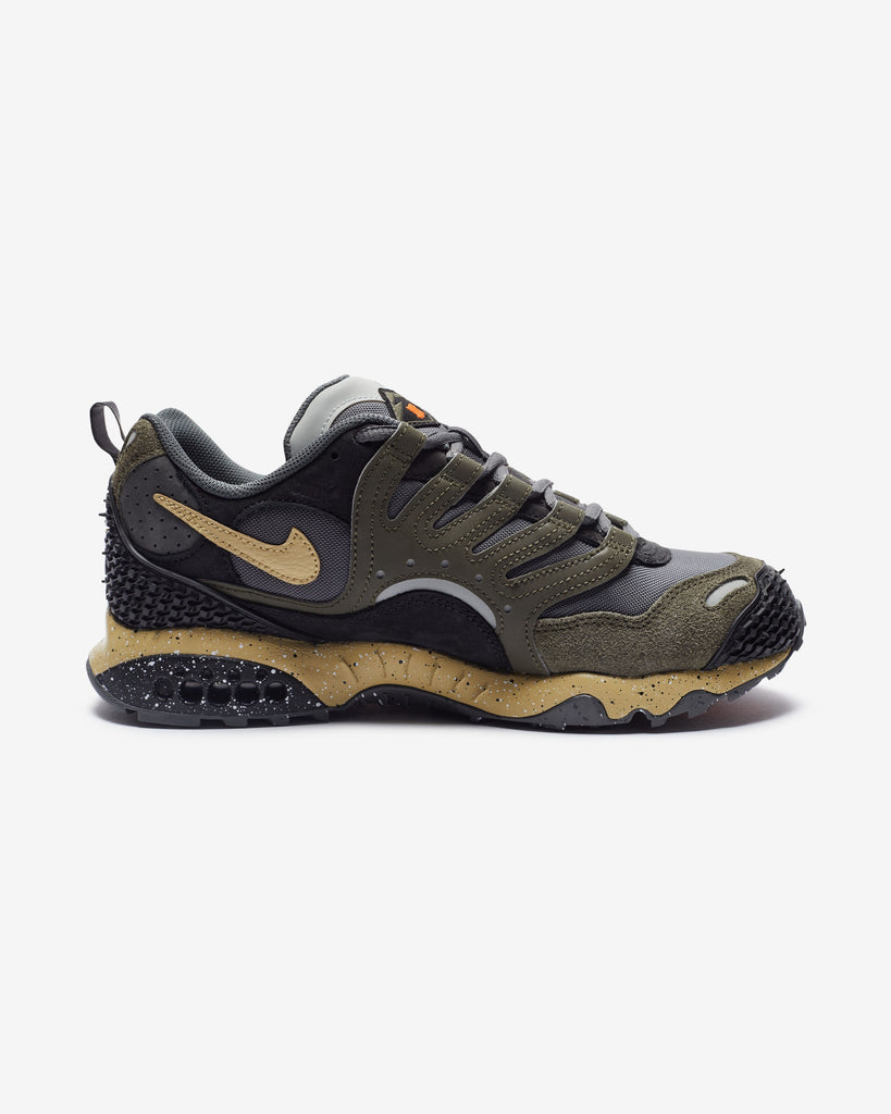 Nike Undefeated Air Terra Humara 27cm 新品