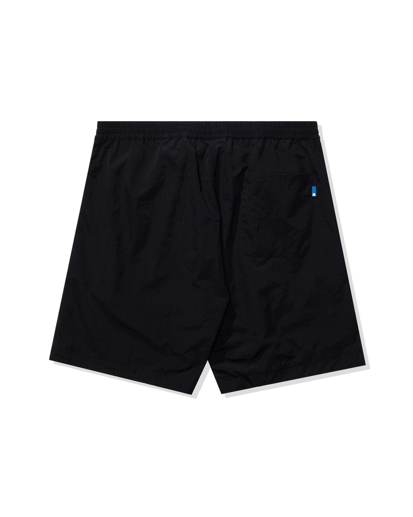 UNDEFEATED ARCH NYLON SHORT