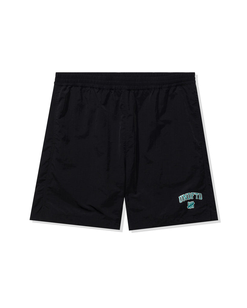 UNDEFEATED ARCH NYLON SHORT